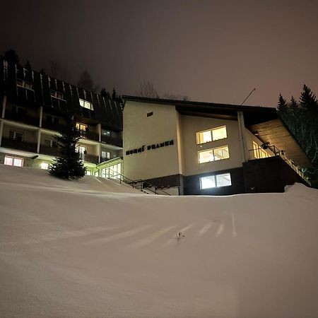 Hotel Horni Pramen Spindleruv Mlyn Exterior photo