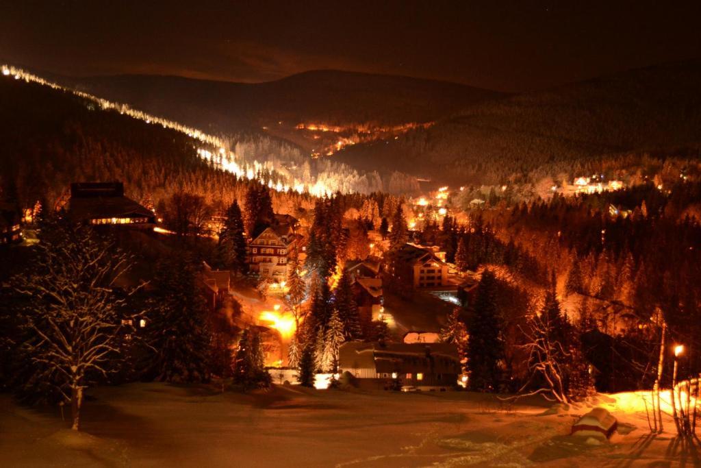 Hotel Horni Pramen Spindleruv Mlyn Exterior photo